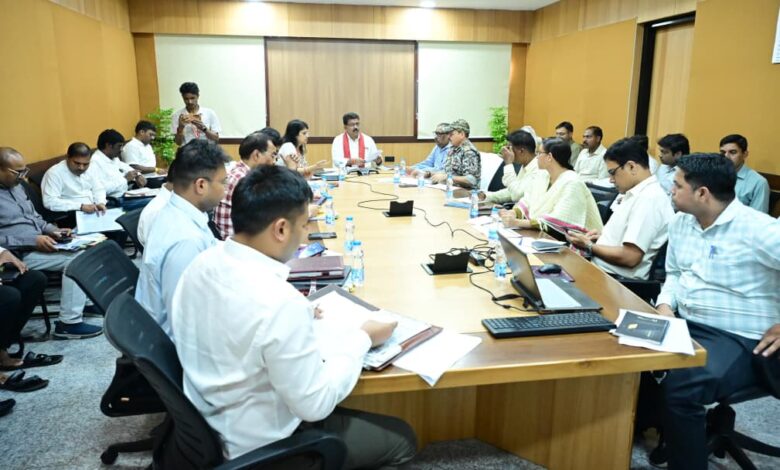 उप मुख्यमंत्री विजय शर्मा ने पुनर्वास एवं नक्सल प्रभावित परिवारों के लिए संचालित योजनाओं की समीक्षा की….. उप मुख्यमंत्री विजय शर्मा ने पुनर्वास एवं नक्सल प्रभावित परिवारों के लिए संचालित योजनाओं की समीक्षा की…..
