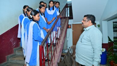 तर्रीघाट हाई स्कूल पहुंचे शिक्षा मंत्री गजेन्द्र यादव, विद्यार्थियों से किया संवाद; गुणवत्तापूर्ण शिक्षा और सर्वांगीण विकास पर दिया जोर…. तर्रीघाट हाई स्कूल पहुंचे शिक्षा मंत्री गजेन्द्र यादव, विद्यार्थियों से किया संवाद; गुणवत्तापूर्ण शिक्षा और सर्वांगीण विकास पर दिया जोर….