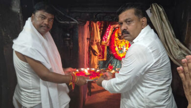 तिरंगा यात्रा के दूसरे दिवस माँ दंतेश्वरी की पूजा-अर्चना कर उप मुख्यमंत्री एवं वन मंत्री ने किया यात्रा का शुभारंभ….