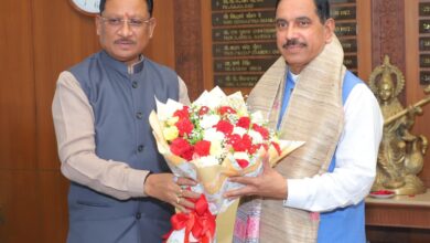 5 लाख मीट्रिक टन चावल के शीघ्र उठाव की पहल, मुख्यमंत्री विष्णुदेव साय ने केंद्रीय मंत्री से पर्याप्त रेलवे रैक उपलब्ध कराने का किया आग्रह….