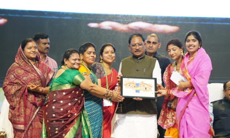 मुख्यमंत्री की मौजूदगी में बहतराई स्टेडियम में गूंजा तीजा तिहार का उल्लास…. मुख्यमंत्री की मौजूदगी में बहतराई स्टेडियम में गूंजा तीजा तिहार का उल्लास….