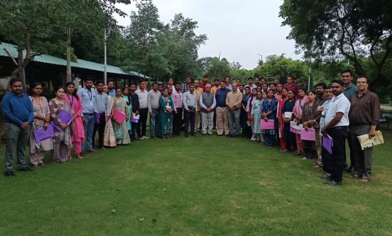 एचआईवी नियंत्रण में मनेन्द्रगढ़-चिरमिरी-भरतपुर (MCB) सुरक्षित जिले की श्रेणी में अव्वल एचआईवी नियंत्रण में मनेन्द्रगढ़-चिरमिरी-भरतपुर (MCB) सुरक्षित जिले की श्रेणी में अव्वल