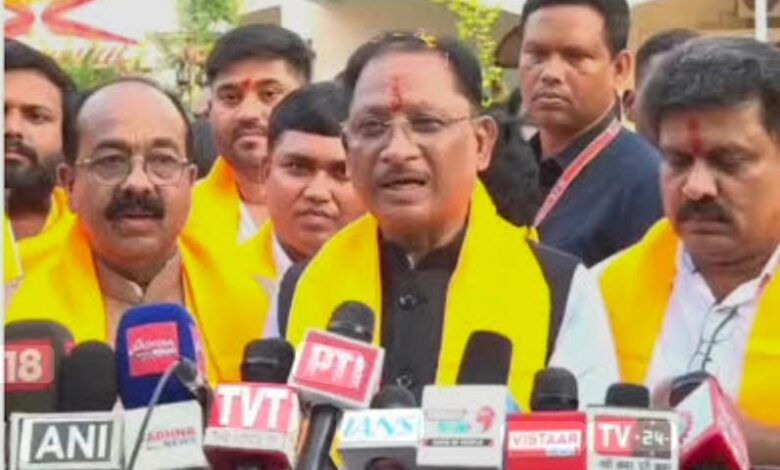 सेवा संकल्प अभियान के सफल आयोजन के लिए उप मुख्यमंत्री श्री अरुण साव ने ली वर्चुअल बैठक सेवा संकल्प अभियान के सफल आयोजन के लिए उप मुख्यमंत्री श्री अरुण साव ने ली वर्चुअल बैठक