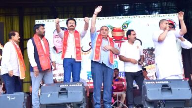 पर्यटन एवं संस्कृति मंत्री राजेश अग्रवाल दही हांडी उत्सव में हुए सम्मिलित, जशपुर के रंजीता स्टेडियम में उमड़ा आस्था और उत्साह का सैलाब, गोविंदाओं ने दिखाया साहस और सामूहिक शक्ति…. पर्यटन एवं संस्कृति मंत्री राजेश अग्रवाल दही हांडी उत्सव में हुए सम्मिलित, जशपुर के रंजीता स्टेडियम में उमड़ा आस्था और उत्साह का सैलाब, गोविंदाओं ने दिखाया साहस और सामूहिक शक्ति….