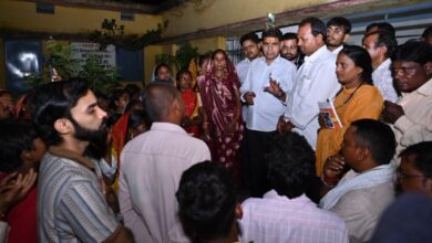बाढ़ पीड़ितों के बीच पहुंचे राजस्व मंत्री टंक राम वर्मा, लखना, बेमता और बलौदीखुर्द का दौरा कर जताया संबल….. बाढ़ पीड़ितों के बीच पहुंचे राजस्व मंत्री टंक राम वर्मा, लखना, बेमता और बलौदीखुर्द का दौरा कर जताया संबल…..