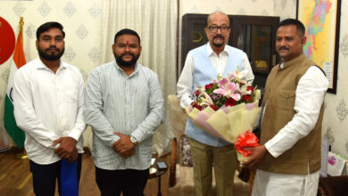 राज्यपाल रमेन डेका से अखिल भारतीय कुर्मी क्षत्रिय महासभा के प्रतिनिधिमंडल की सौजन्य मुलाकात….