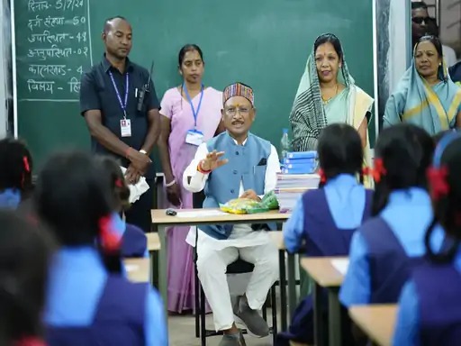 नक्सलमुक्त क्षेत्रों में शिक्षा की नई भोर, छत्तीसगढ़ में नक्सलमुक्त क्षेत्रों में स्कूलों में बजने लगी घंटी…..