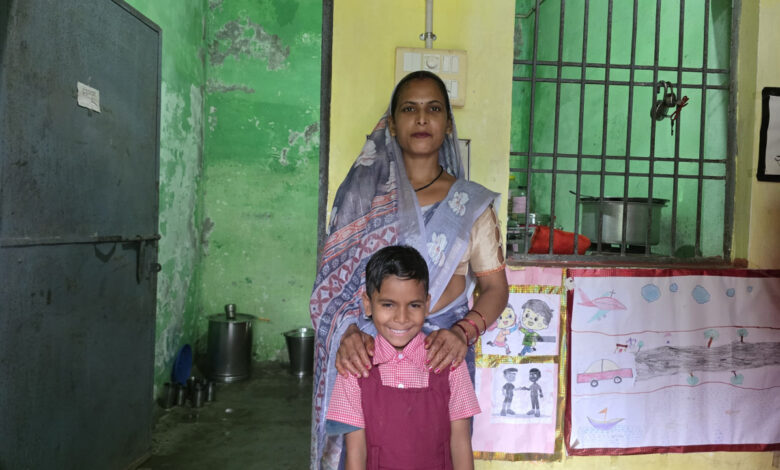 नोनी सुरक्षा योजना से कौशिल्या की बेटी के भविष्य को मिला आर्थिक संबल, एक लाख रुपये के बॉन्ड से बढ़ा भरोसा, बेटी की शिक्षा और उज्ज्वल भविष्य की बनी मजबूत नींव….. नोनी सुरक्षा योजना से कौशिल्या की बेटी के भविष्य को मिला आर्थिक संबल, एक लाख रुपये के बॉन्ड से बढ़ा भरोसा, बेटी की शिक्षा और उज्ज्वल भविष्य की बनी मजबूत नींव…..