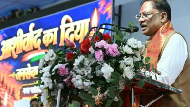 सवा लाख ‘आशीर्वाद के दीपों’ से जगमगाया खारुन तट, प्रधानमंत्री नरेंद्र मोदी के स्वस्थ और दीर्घायु जीवन के लिए हुई महाआरती…. सवा लाख ‘आशीर्वाद के दीपों’ से जगमगाया खारुन तट, प्रधानमंत्री नरेंद्र मोदी के स्वस्थ और दीर्घायु जीवन के लिए हुई महाआरती….