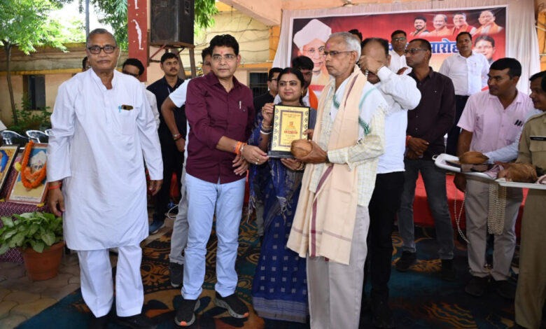 शिक्षकों के मार्गदर्शन और जनसेवा से ही संभव है, समाज व राष्ट्र का सर्वांगीण विकास- मंत्री टंक राम वर्मा….