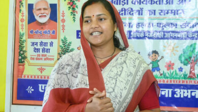 मंत्री लक्ष्मी राजवाड़े ने आंगनबाड़ी केंद्रों में बच्चों को कराया न्योता भोज, माताओं को भेंट किए मुनगा के पौधे….