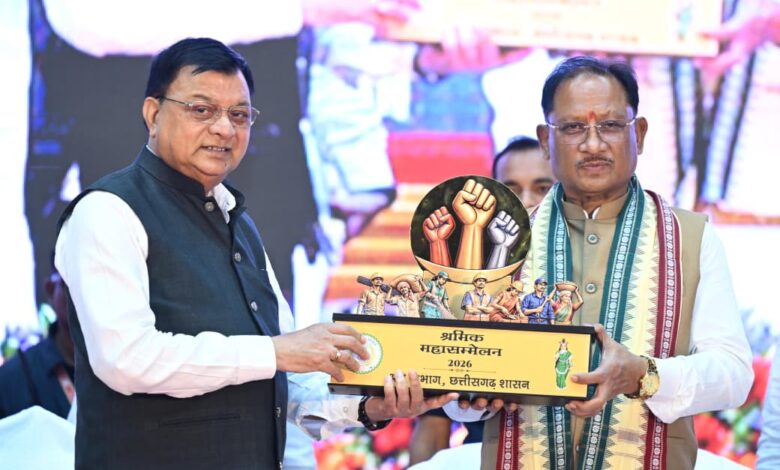 श्रमवीरों के परिश्रम और पसीने से हो रहा समृद्ध छत्तीसगढ़ का निर्माण: मुख्यमंत्री विष्णु देव साय….