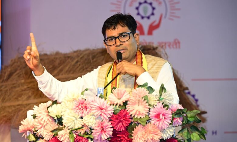 लघु उद्योगों और एमएसएमई को मजबूत बनाकर विकसित छत्तीसगढ़ के निर्माण का रोडमैप तैयार कर रही सरकार : वित्त मंत्री ओ.पी. चौधरी…. लघु उद्योगों और एमएसएमई को मजबूत बनाकर विकसित छत्तीसगढ़ के निर्माण का रोडमैप तैयार कर रही सरकार : वित्त मंत्री ओ.पी. चौधरी….