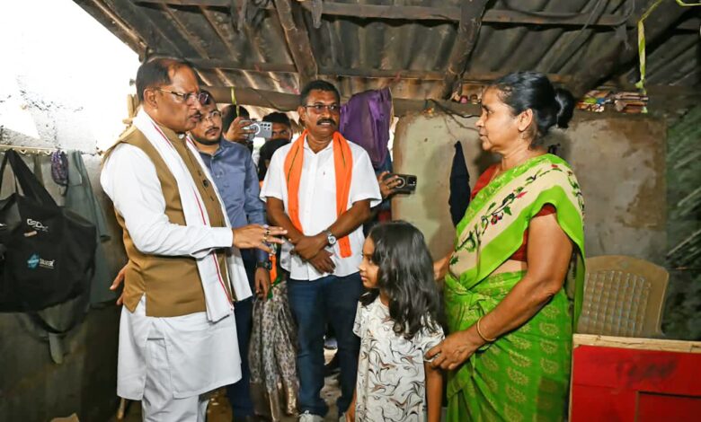 बाढ़ प्रभावित परिवारों के साथ पूरी संवेदनशीलता से खड़ी है सरकार : मुख्यमंत्री विष्णु देव साय…. बाढ़ प्रभावित परिवारों के साथ पूरी संवेदनशीलता से खड़ी है सरकार : मुख्यमंत्री विष्णु देव साय….