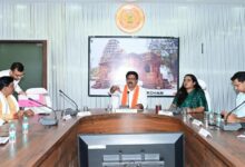 उप मुख्यमंत्री विजय शर्मा ने कबीरधाम के गौसेवकों एवं अधिकारियों की ली बैठक, गौधन की सुरक्षा, देखभाल एवं संरक्षण के लिए ठोस व्यवस्था बनाने के निर्देश….