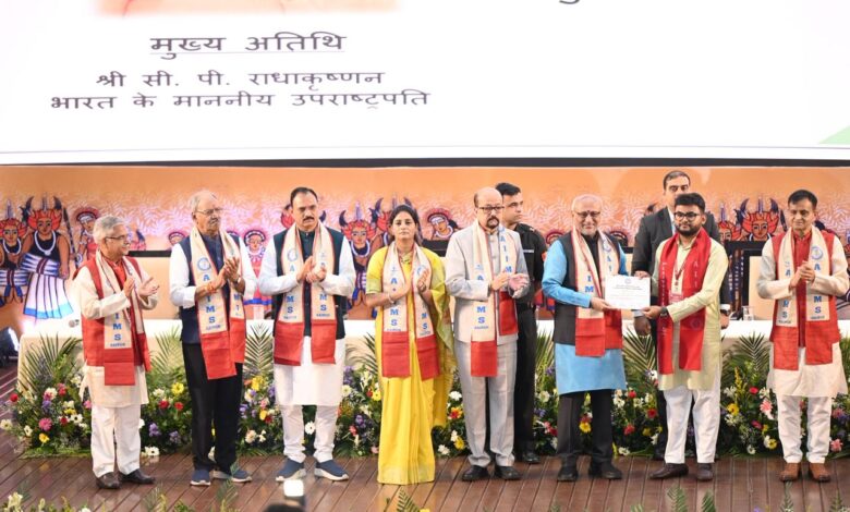 एम्स रायपुर का तीसरा दीक्षांत समारोह: ज्ञान के साथ करूणा और नैतिक मूल्य को अपनाएं युवा चिकित्स- राज्यपाल रमेन डेका….