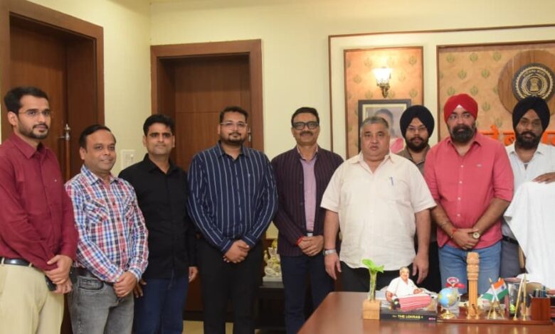 छत्तीसगढ़ ट्रेवल एंड टूरिज्म एसोसिएशन के प्रतिनिधिमंडल ने पर्यटन मंत्री राजेश अग्रवाल से की सौजन्य भेंट, विश्व पर्यटन दिवस समारोह के लिए किया आमंत्रित….
