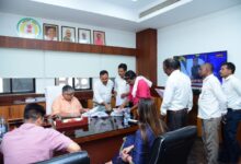 पर्यटन एवं संस्कृति मंत्री राजेश अग्रवाल ने मंत्रालय स्थित कार्यालय में आगंतुकों से की मुलाकात, विभिन्न क्षेत्रों से पहुंचे नागरिकों की सुनी समस्याएं और सुझाव, अधिकारियों को त्वरित समाधान के दिए निर्देश…..
