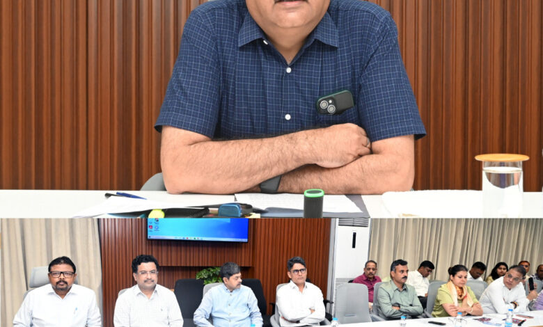 मुख्य सचिव ने विभागीय सचिवों को समयबद्ध कार्ययोजना बनाकर कार्य करने के दिए निर्देश, धान खरीदी नीति से लेकर जल प्रबंधन और प्रशासनिक सुधारों की हुई समीक्षा….. मुख्य सचिव ने विभागीय सचिवों को समयबद्ध कार्ययोजना बनाकर कार्य करने के दिए निर्देश, धान खरीदी नीति से लेकर जल प्रबंधन और प्रशासनिक सुधारों की हुई समीक्षा…..