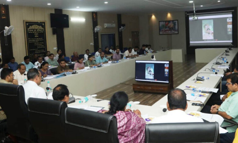 सेवा संकल्प अभियान के सफल क्रियान्वयन को लेकर प्रभारी मंत्री अरुण साव ने ली वर्चुअल बैठक….. सेवा संकल्प अभियान के सफल क्रियान्वयन को लेकर प्रभारी मंत्री अरुण साव ने ली वर्चुअल बैठक…..