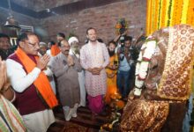मुख्यमंत्री विष्णु देव साय ने मदकूद्वीप के प्राचीन मंदिरों में की पूजा-अर्चना, कन्या पूजन कर कन्या भोज में हुए शामिल, प्रदेशवासियों की सुख-समृद्धि की कामना की….