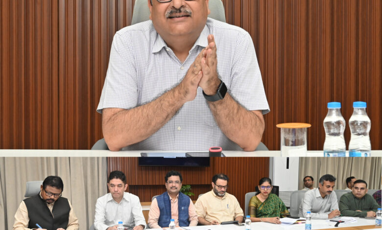 सेवानिवृत्ति प्रकरणों के त्वरित निपटारे और रिक्त पदों पर भर्ती के दिए निर्देश- मुख्य सचिव विकासशील….