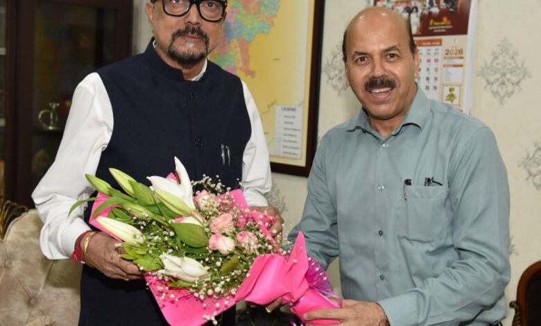 इंदिरा गांधी कृषि विश्वविद्यालय को मिला ‘A’ ग्रेड, राज्यपाल रमेन डेका ने दी कुलपति डॉ. गिरीश चंदेल को बधाई…..