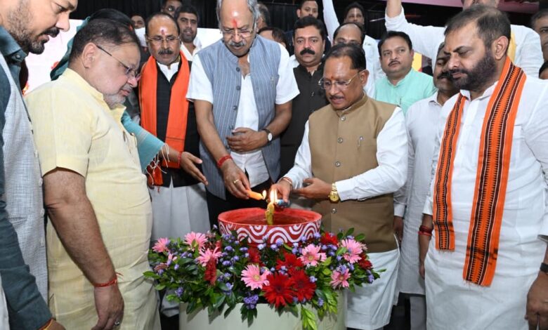 प्रधानमंत्री नरेंद्र मोदी के जनसेवा के 25 वर्ष देश के विकास और परिवर्तन की प्रेरक यात्रा : मुख्यमंत्री विष्णुदेव साय