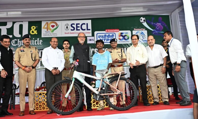 खेलों से मिलती है शारीरिक मजबूती, अनुशासन और करियर की नई राह -राज्यपाल रमेन डेका… खेलों से मिलती है शारीरिक मजबूती, अनुशासन और करियर की नई राह -राज्यपाल रमेन डेका…