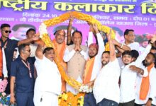 अंतर्राष्ट्रीय कलाकार दिवस पर बानबरद में आयोजित पंडवानी महासम्मेलन में शामिल हुए मुख्यमंत्री विष्णुदेव साय…..