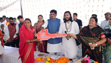 सेवा संकल्प अभियान : बंगोली में जनचौपाल लगाकर मंत्री गुरु खुशवंत साहेब ने सुनीं ग्रामीणों की समस्याएं…. सेवा संकल्प अभियान : बंगोली में जनचौपाल लगाकर मंत्री गुरु खुशवंत साहेब ने सुनीं ग्रामीणों की समस्याएं….