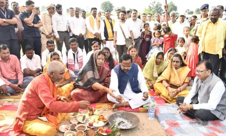 महाअष्टमी पर चलगली क्षेत्र को मंत्री रामविचार नेताम का बड़ी सौगात मोरन नदी पर 5.91 करोड़ की लागत से बनेगा उच्चस्तरीय पुल…..