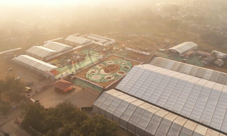 बस्तर के लालबाग में वनोपज से सजी 20,700 वर्गफीट की भव्य रंगोली ने रचा विश्व रिकॉर्ड, राष्ट्रपति द्रौपदी मुर्मु ने किया अवलोकन….