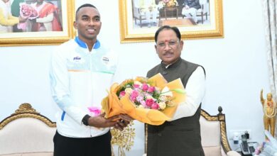 मुख्यमंत्री विष्णु देव साय से एशियन गेम्स के कांस्य पदक विजेता एथलीट अनिमेष कुजूर ने की सौजन्य मुलाकात…..
