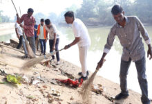 रामपुर आश्रम में जनभागीदारी से चला सेवा संकल्प के साथ स्वच्छता अभियान, वन मंत्री केदार कश्यप ने लोगों के साथ किया श्रमदान, मारकंडी नदी घाट और प्राकृतिक जल कुंड की सफाई….