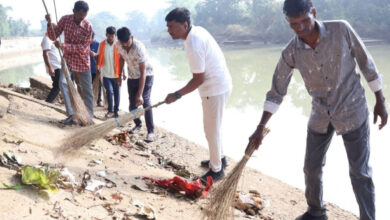 रामपुर आश्रम में जनभागीदारी से चला सेवा संकल्प के साथ स्वच्छता अभियान, वन मंत्री केदार कश्यप ने लोगों के साथ किया श्रमदान, मारकंडी नदी घाट और प्राकृतिक जल कुंड की सफाई….