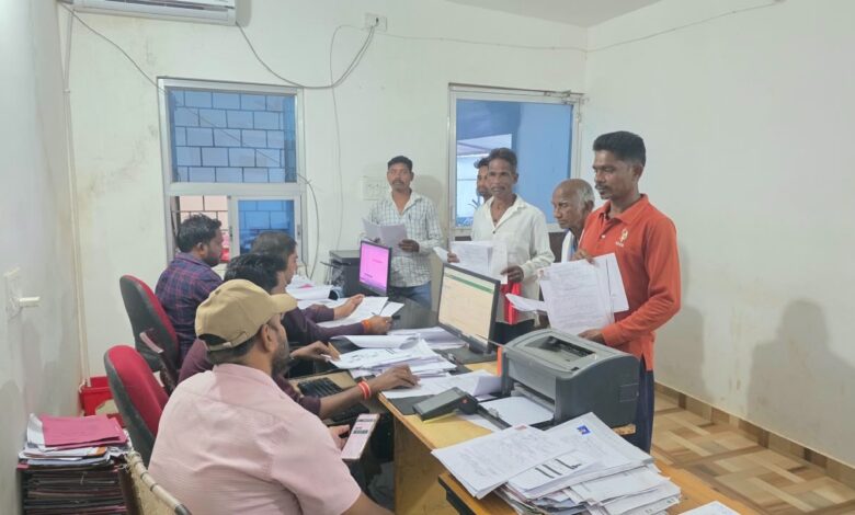 ’मुख्यमंत्री विष्णु देव साय के नेतृत्व में कृषक उन्नति योजना से फसल विविधीकरण को मिल रहा बढ़ावा, किसानों के लिए खुल रहे आय के नए अवसर’…… ’मुख्यमंत्री विष्णु देव साय के नेतृत्व में कृषक उन्नति योजना से फसल विविधीकरण को मिल रहा बढ़ावा, किसानों के लिए खुल रहे आय के नए अवसर’……