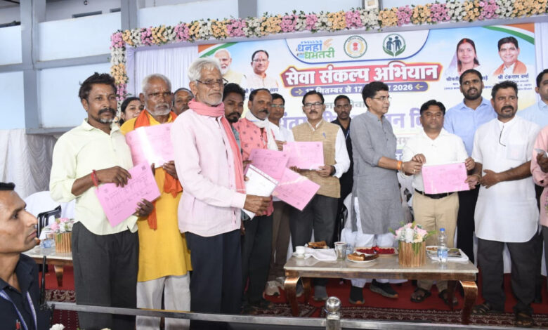 स्वामित्व योजना के प्रभावी क्रियान्वयन में धमतरी जिला प्रदेश में अव्वल: मंत्री टंकराम वर्मा….
