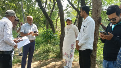 ग्राम केरीबंधा के अंदरूनी खेतों में पहुंचकर कलेक्टर जयश्री जैन ने पीवी ऐप सर्वे कार्यो का किया औचक निरीक्षण….