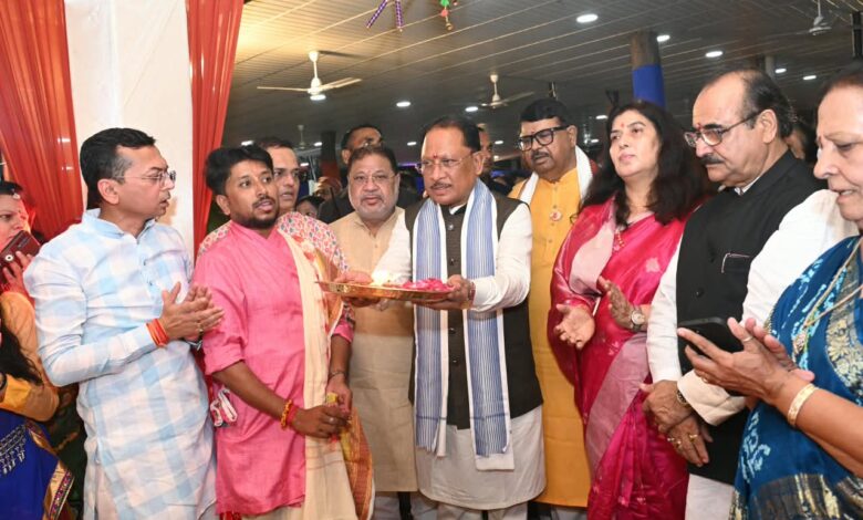 मुख्यमंत्री निवास में गरबा महोत्सव की धूम, भक्ति और उल्लास के रंग में रंगा आयोजन….