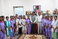 सत्य साईं अस्पताल में सेवा दे रहीं छत्तीसगढ़ की बेटियों से मिले वित्त मंत्री ओ.पी. चौधरी…..