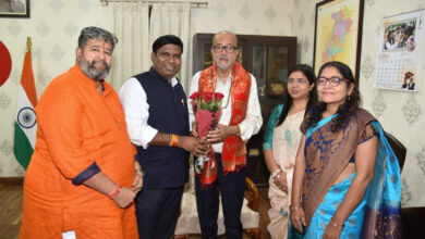 राज्यपाल रमेन डेका से कामधेनु विश्वविद्यालय के कार्य परिषद सदस्यों ने की भेंट, छत्तीसगढ़ के देशी गोवंश ‘कोसली’ के संरक्षण और संवर्धन पर हुई चर्चा…. राज्यपाल रमेन डेका से कामधेनु विश्वविद्यालय के कार्य परिषद सदस्यों ने की भेंट, छत्तीसगढ़ के देशी गोवंश ‘कोसली’ के संरक्षण और संवर्धन पर हुई चर्चा….