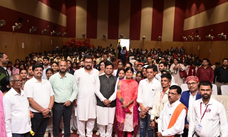 विकसित भारत @2047 के संकल्प को साकार करने में युवाओं की होगी निर्णायक भूमिका : विश्व विजय सिंह तोमर…. विकसित भारत @2047 के संकल्प को साकार करने में युवाओं की होगी निर्णायक भूमिका : विश्व विजय सिंह तोमर….