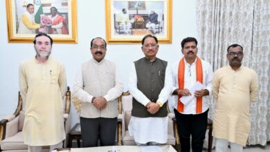 गन्ना किसानों के हित में बड़ा निर्णय: अब 425 रुपए प्रति क्विंटल की दर से होगी गन्ने की खरीदी, भारतीय किसान संघ के प्रतिनिधिमंडल से चर्चा के बाद मुख्यमंत्री विष्णु देव साय ने लिया महत्वपूर्ण निर्णय…..