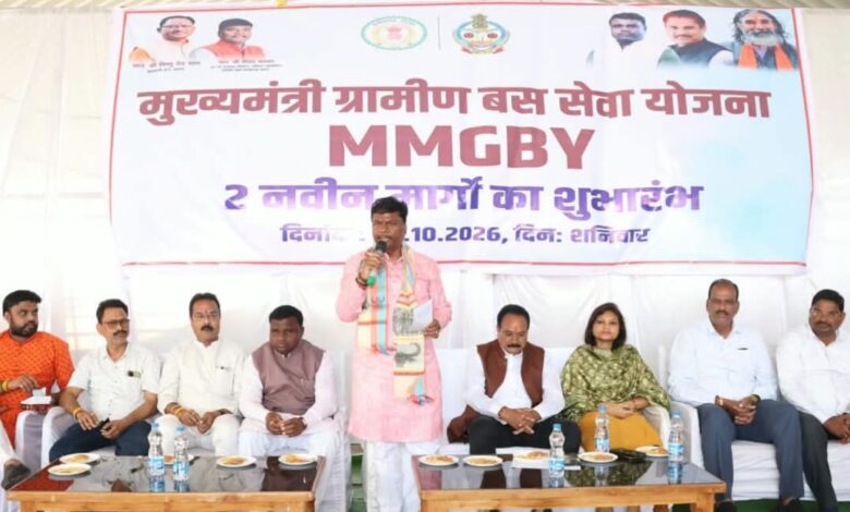 मुख्यमंत्री ग्रामीण बस योजना: कांकेर में दो नए मार्गों पर बस सेवा शुरू, दूरस्थ गांवों को मिलेगी परिवहन सुविधा, परिवहन मंत्री केदार कश्यप ने भानुप्रतापपुर-कोरर और भानुप्रतापपुर-अंतागढ़ मार्ग पर बसों को दिखाई हरी झंडी….