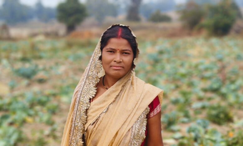 अब जरूरतों के लिए नहीं फैलाने पड़ते हाथ, महतारी वंदन से आत्मनिर्भरता की राह पर ईश्वरी,हर महीने मिलने वाले एक हजार रुपये से संवारी सब्जी-बाड़ी, बच्चों की पढ़ाई में भी मिल रहा सहारा…..