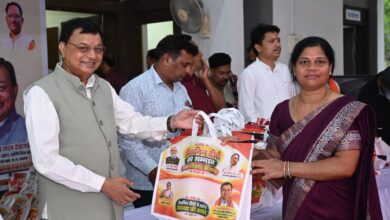 सेवा संकल्प अभियान के तहत मितानिन दीदियों का कैबिनेट मंत्री लखन लाल देवांगन ने किया सम्मान, जनसेवा में योगदान की सराहना की….