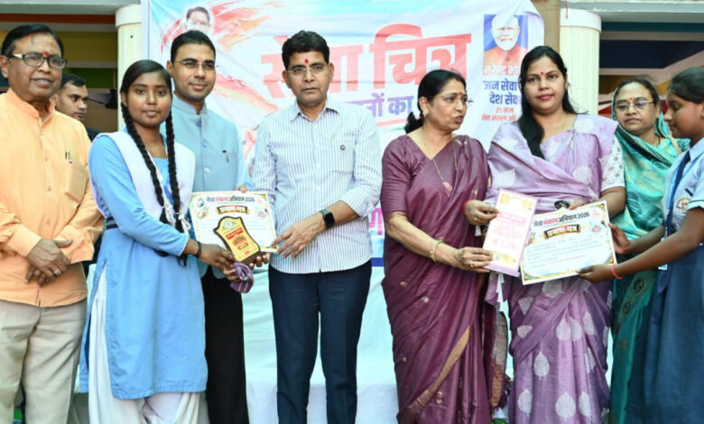 इतिहास रचने के लिए अटूट परिश्रम और निरंतर प्रयास ज़रूरी – मंत्री टंक राम वर्मा….. इतिहास रचने के लिए अटूट परिश्रम और निरंतर प्रयास ज़रूरी – मंत्री टंक राम वर्मा…..