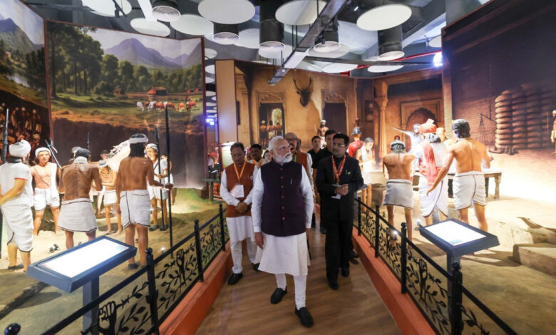राज्योत्सव पर विशेष आलेख : आधुनिक तकनीक से जीवंत हुईं जनजातीय अमर बलिदानियों की शौर्यगाथाएं….