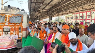 बिलासपुर संभाग के 850 श्रद्धालु विशेष ट्रेन से अयोध्या धाम रवाना, ’मुख्यमंत्री विष्णु देव साय के नेतृत्व में श्री रामलला दर्शन योजना से श्रद्धालुओं को मिल रहा निःशुल्क तीर्थयात्रा का अवसर’…..